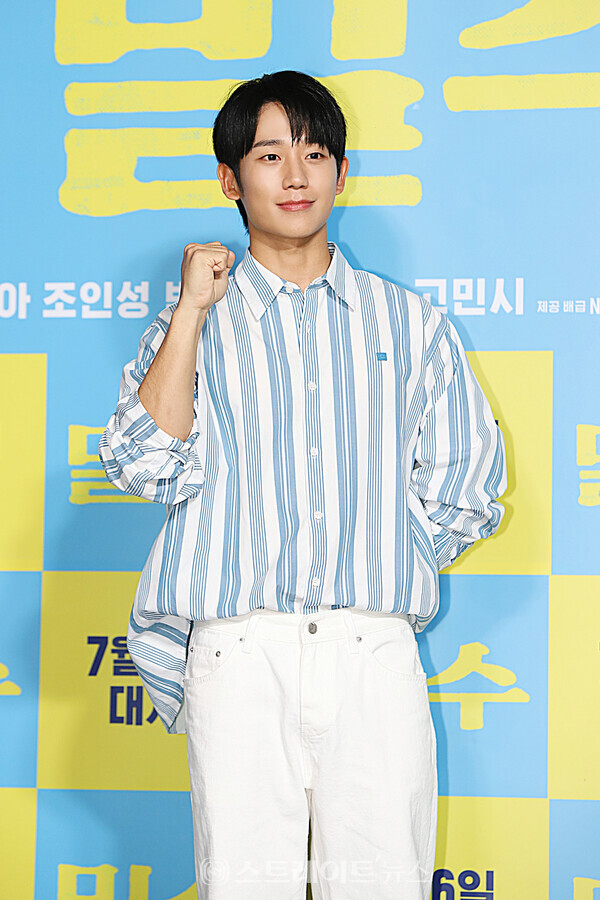 ▲배우 정해인이 지난 20일(목) 오후 서울 강남구 메가박스 코엑스에서 열린 영화 ‘밀수’ VIP 시사회 포토월 행사에 참석해 포즈를 취하고 있다. / 양용은 기자 taeji1368@naver.com