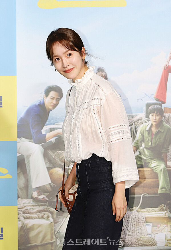 ▲배우 한지민이 지난 20일(목) 오후 서울 강남구 메가박스 코엑스에서 열린 영화 ‘밀수’ VIP 시사회 포토월 행사에 입장하고 있다. / 양용은 기자 taeji1368@naver.com