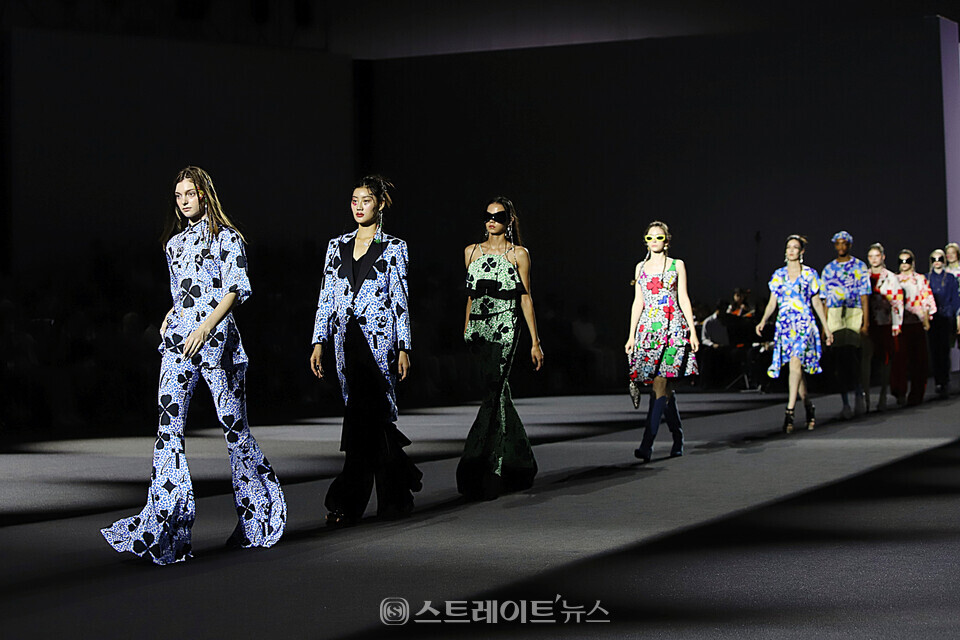 ▲그리디어스(GREEDILOUS) 서울패션위크 2024 S/S 컬렉션 / 양용은 기자 taeji1368@naver.com