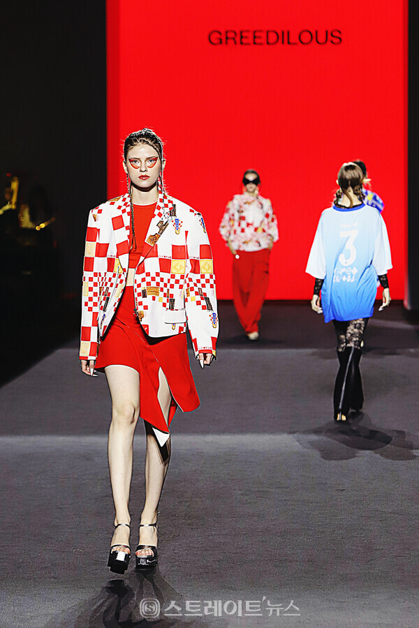 ▲그리디어스(GREEDILOUS) 서울패션위크 2024 S/S 컬렉션 / 양용은 기자 taeji1368@naver.com