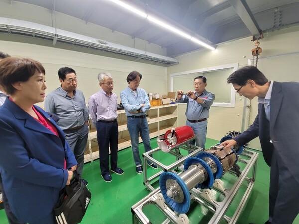 회원(원우)업체인 ㈜코인즈 탐방 행사중소기업중앙회는 중소기업 최고경영자과정인 ‘KBIZ AMP’/사진제공=중소기업중앙회