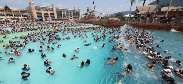 지난 2018년부터 지난해까지 5년간 근로자 휴가 지원사업으로 인한 생산유발효과가 6494억원에 이르는 것으로 나타났다. 연합뉴스 제공