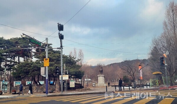 ​'서광교 한라비발디 레이크 포레'는 광교산과 광교저수지, 광교공원(사진) 등 힐링 숲세권과 공세권이다. (사진 함영원 기자)​