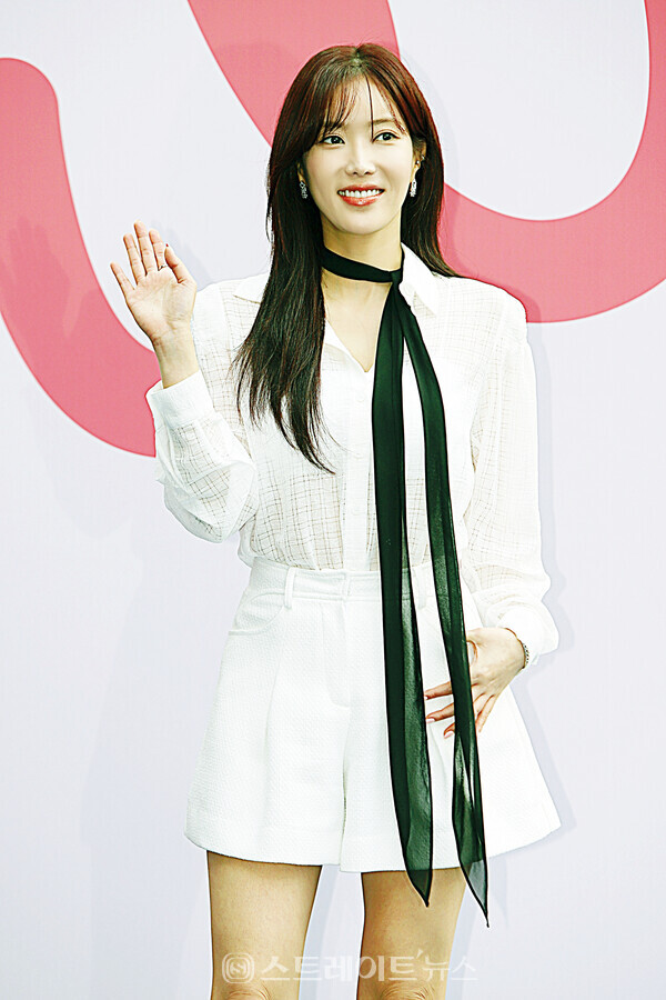 2024 F/W 서울패션위크 라이 포토월 행사에 참석한 배우 임수향. 양용은 기자 taeji1368@naver.com