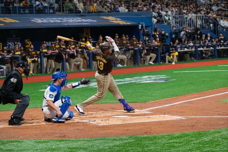 MLB 정규 시즌 개막 2차전 9회초 파드리스 매니 마차도의 결정적인 홈런으로 승부에 마침표를 찍었다. 쿠팡플레이 제공
