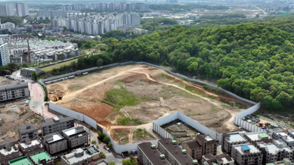 서희건설이 인천 서구 마전동 1158-12번지 일대에서 분양 중인 마전지역주택조합의 '검단 스타힐스 가현숲'  모델하우스 내 모형.. 청약홈의 특별공급에서 83%의 소진율로 선전, 귀추가 주목된다. 