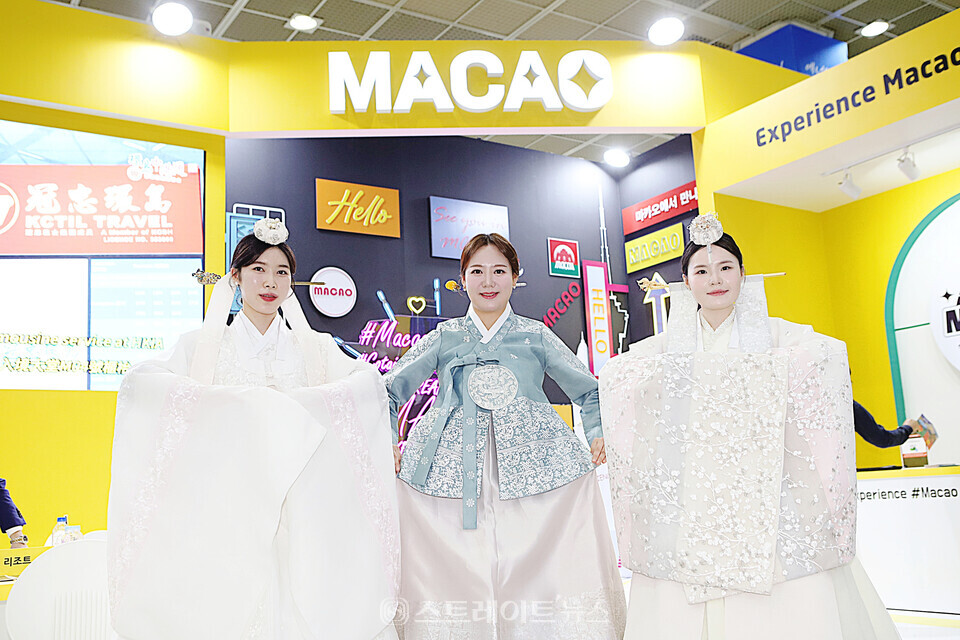 마카오 부스에서 한빛단 포토타임. 양용은 기자 taeji1368@naver.com