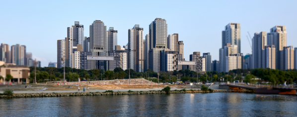 래미안 원베일리 전경. '래미안 원베일리' 가 조합원의 계약 취소 1가구 청약에 3만5000여명이 쇄도,  청약가점 만점인 84점도 탈락 가능성이 큰 것으로 나타났다.