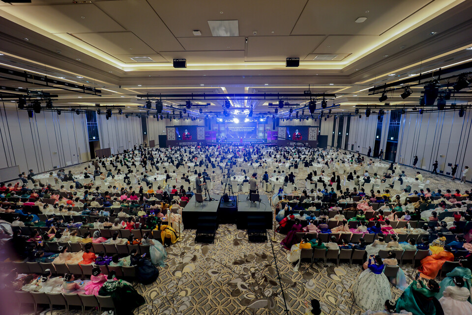 2024 대한민국 한복모델 선발대회 결선 전경 사진. 대한민국 한복모델 선발대회 조직위원회