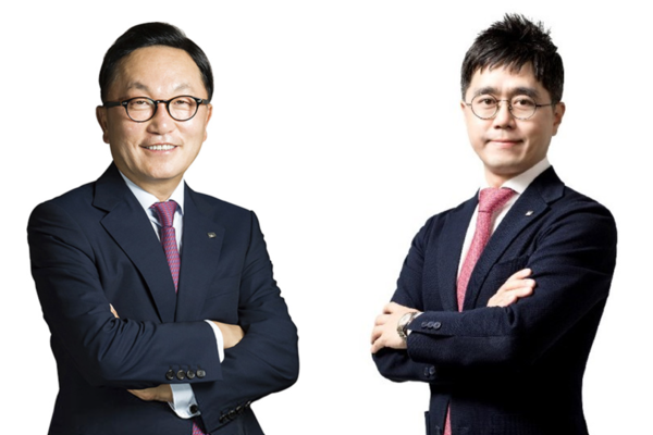 미래에셋 박현주 회장(CSO)과 김남기 미래에셋자산운용 ETF운용대표. 미래에셋 제공.