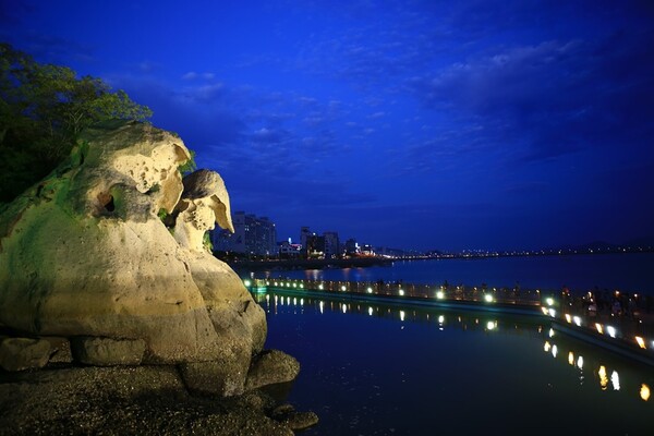 목포시 갓바위 야경.(사진=목포시)