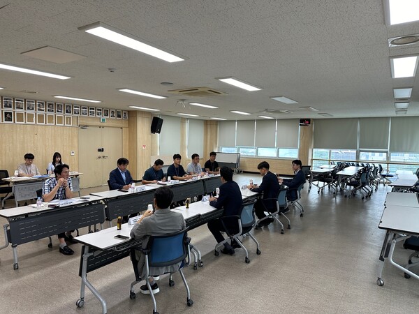 7일 조치원읍-세종건축사회와 북세종 권역 내 건축물에 대한 신속한 인허가 방안 등을 모색했다. 