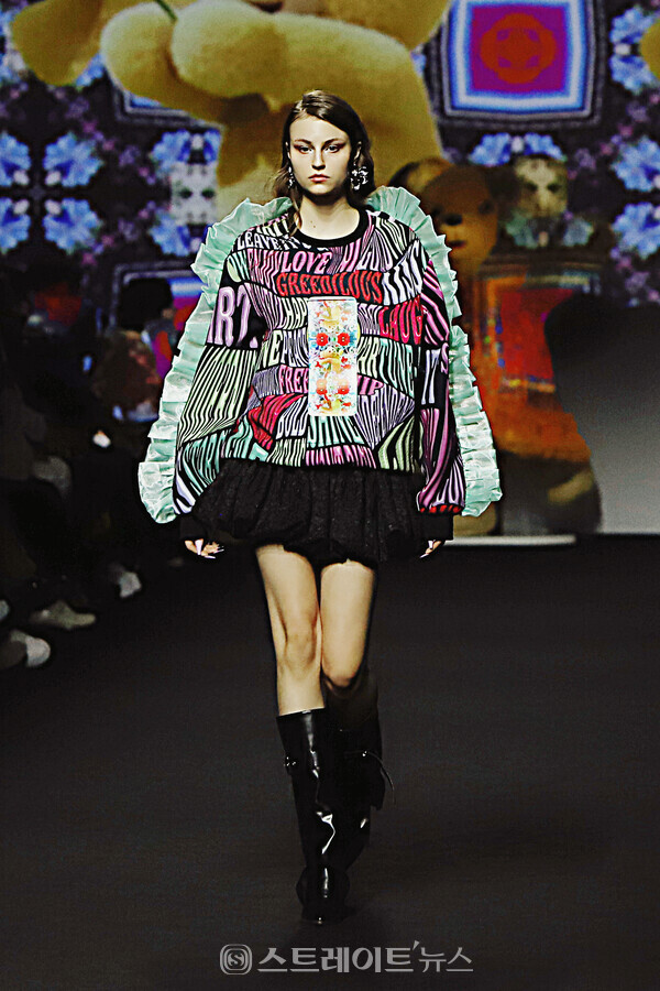 서울패션위크 ‘그리디어스’ 2025 S/S 컬렉션 피날레. 양용은 기자 taeji1368@naver.com