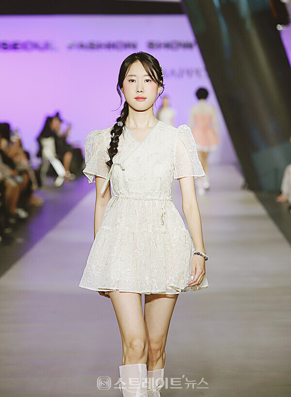 하이서울패션쇼 ‘하플리’ 컬렉션 피날레. 양용은 기자 taeji1368@naver.com