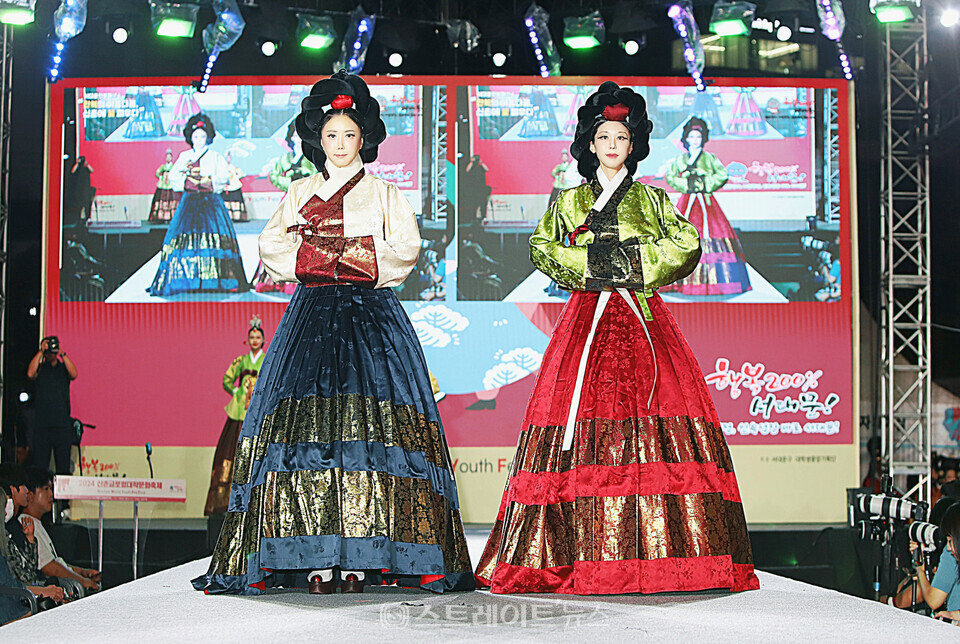 한빛단 임영근(왼쪽), 임명숙. 양용은 기자 taeji1368@naver.com