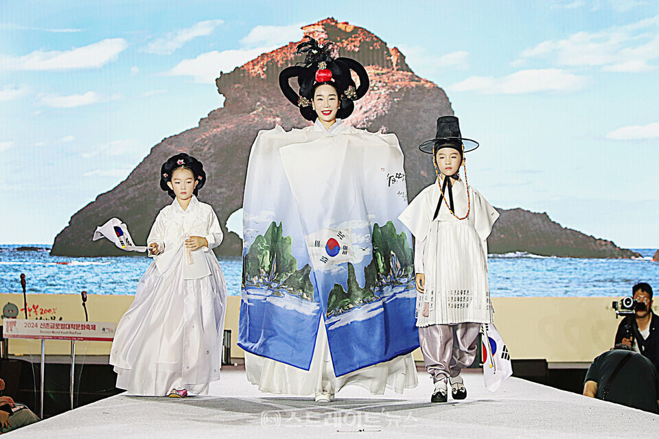 한빛단 창미주(가운데). 양용은 기자 taeji1368@naver.com