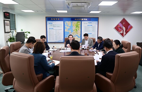 28일 목포시의회가 시의회 의장단회의에서 목포시가 공고한 목포추모공원 민간 위탁 수탁자 공개모집에 적법한 절차를 거쳐 재추진할 것을 촉구했다.(사진=목포시의회)