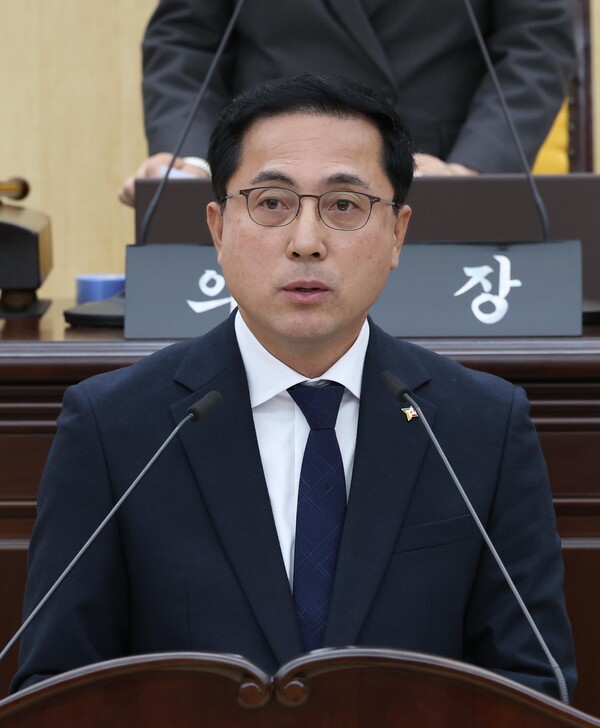 26일 박희조 동구청장이 동구의회 본희의장에서 시정연설을 하고 있다. 동구 제공.