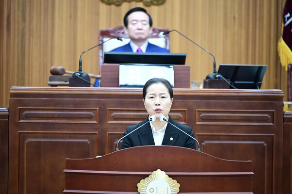 목포시의회 박유정 의원이 5분 자유발언을 하고 있다.(사진=목포시의회)