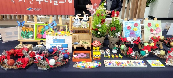 광주 광산구가 지역아동센터 아동 작품 전시회를 열고 있다. (사진=광주 광산구)