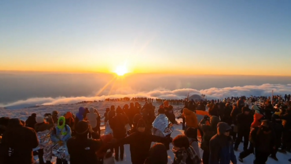 한라산 해돋이 탐방객. 제주도