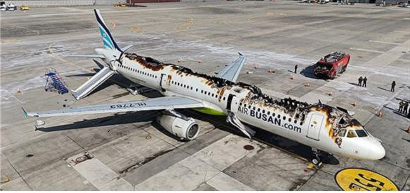 불이 난 여객기의 모습. 국토교통부 항공철도사고조사위원회 제공