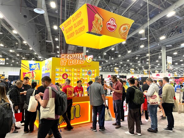 오뚜기는 지난달 19 일부터 21일까지 ( 현지 시각 기준 ) 미국 라스베이거스에서 개최된 미국 최대 식품박람회 '2025 윈터 팬시 푸드쇼’ 에 참가해 K- 대표라면 진라면 등 주력 제품 홍보에 나섰다고 밝혔다. 오뚜기 제공