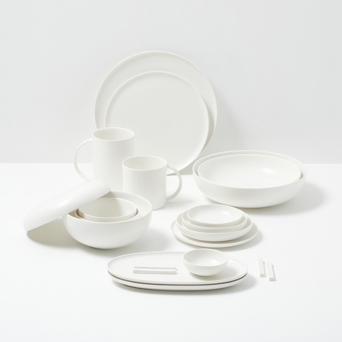 지난달 신세계인터내셔날이 운영하는 라이프스타일 브랜드 자주는 이달 '백설기'를 연상시키는 흰 백색의 식기 '설기' 시리즈를 새롭게 선보였다. 연합뉴스