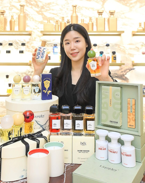 한섬이 밸런타인데이를 맞아 이달 26일까지 프랑스 니치 향수 편집숍 '리퀴드 퍼퓸바'의 다양한 선물 상품 프로모션을 진행한다. 연합뉴스