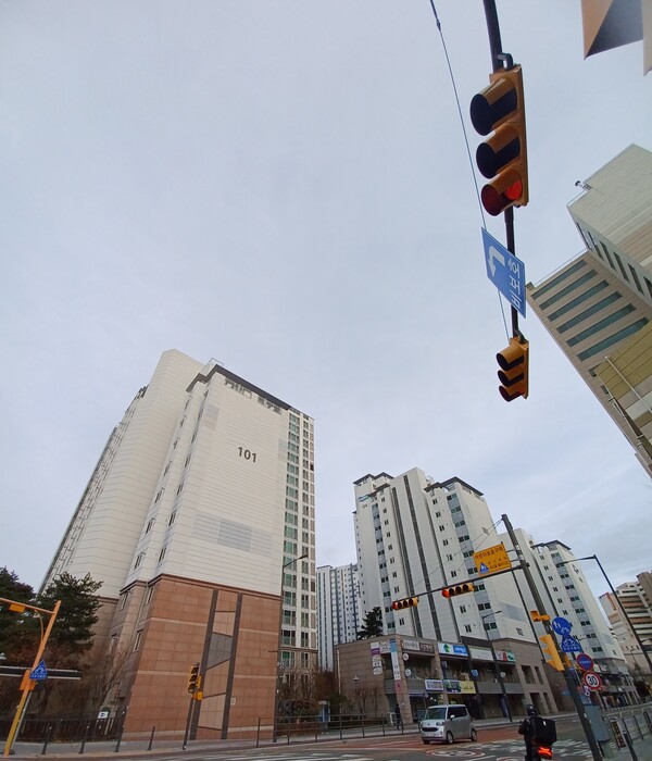 서울 시내 한 아파트 모습. 김태현 기자