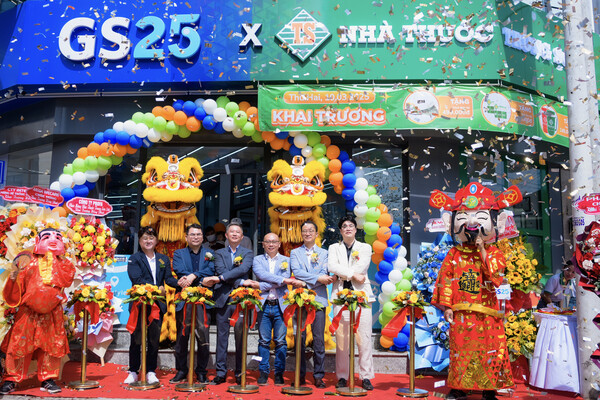 베트남 GS25에 가면 편의점과 약국을 동시에 이용할 수 있다. GS리테일 제공