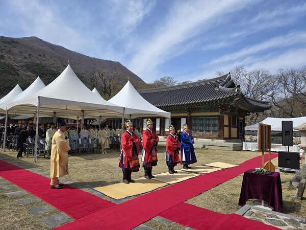 지난 29일 밀양시 단장면 표충사에서 사명대사 춘계 제향과 예림서원 춘계향사 봉행이 진행되었다. 밀양시 제공