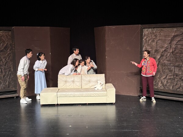 '연극 우리를 잇다'  공연의 한 장면. 사천시 제공