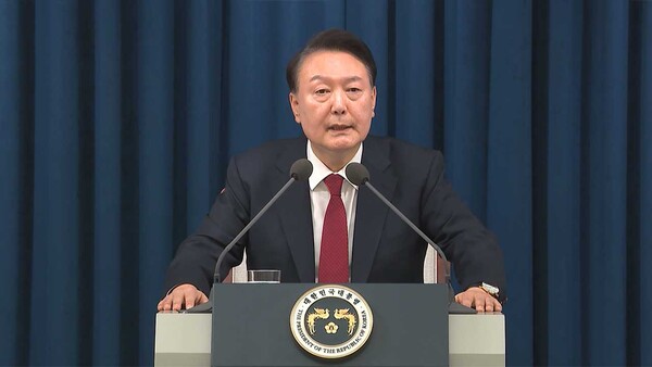 지난해 12월 3일 비상계엄을 선포하는 윤석열 당시 대통령. 연합뉴스