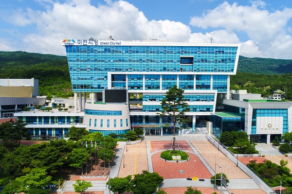 경기 이천시청 전경. 사진 이천시 제공.
