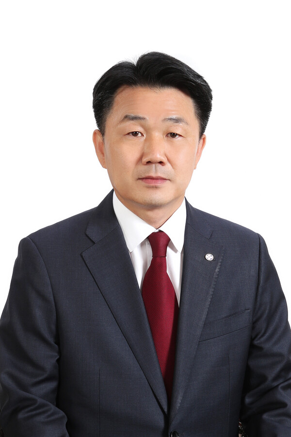                                 1년 임기 연임된 신황용 수협중앙회 기획부대표