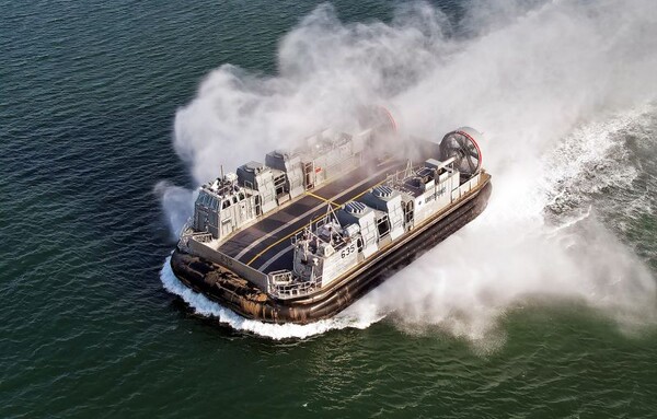 해군고속상륙정(LSF). HJ중공업 제공