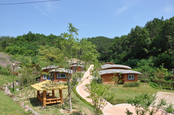 우포유스호스텔 전경. 창녕군 제공