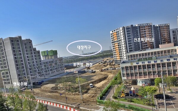 일신건영이 서울 강서구와 불과 700m 떨어진 경기도 부천시 원종지구에 공급하는 '원종 휴먼빌 클라츠'의 건설 현장. 한국부동산원 청약홈은 29일 이 단지 1순위 청약에서 0.93 대 1의 평균 경쟁률을 기록했다고 밝혔다. 김태현 기자