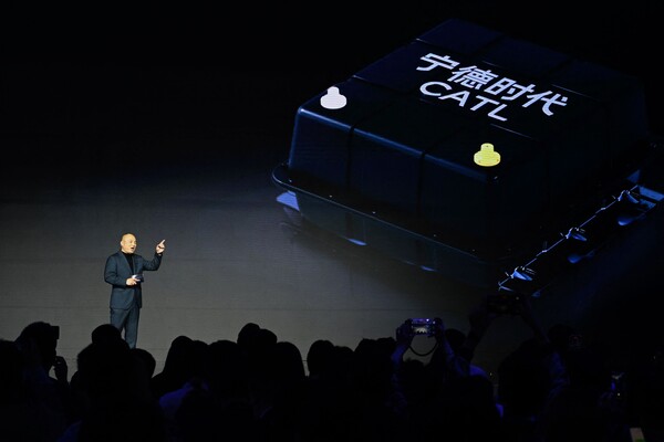 중국 CATL이 나트륨이온배터리 넥스트라를 발표하는 모습. 사진=연합뉴스