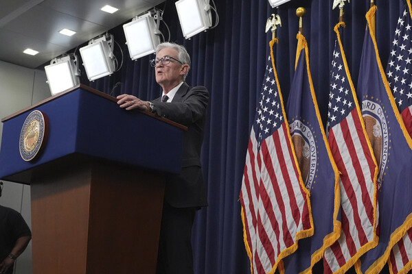 연초 연방공개시장위원회(FOMC) 회의 후 기자들의 질문에 답하는 제롬 파월 미 연방준비제도이사회(FRB) 의장. AP/연합뉴스