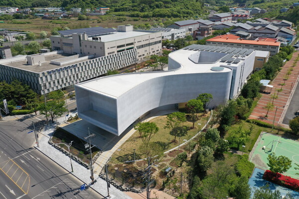 진주실크박물관 항공사진. 진주시 제공