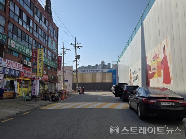 원릉역 초역세권인 '고양 더샵포레나'의 건설현장. 김태현 기자