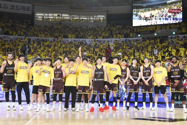 창원 LG세이커스가 1997년 창단이래 28년 만에 첫 챔피언결정전에서 우승을 차지했다.     창원시 제공