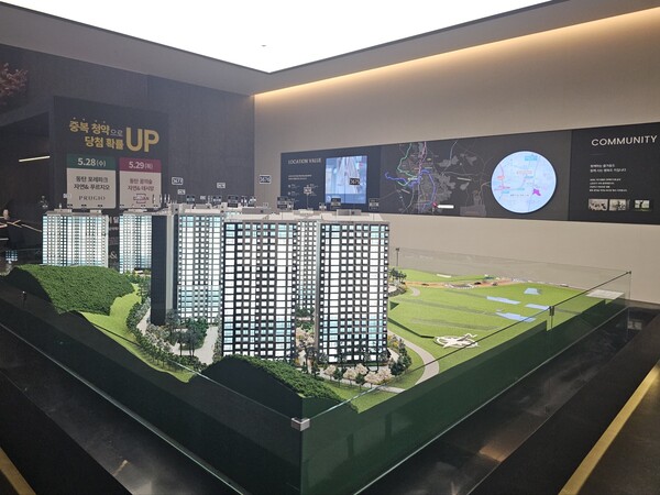 GH와 태영건설이 경기도 화성시 산척동 746번지 일원에 공급하는 ‘동탄 꿈의숲 자연앤 데시앙’의 단지 모형. 