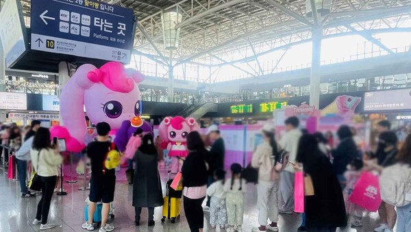 지난해 5월 부산역 티니핑 팝업스토어 현장 모습. 코레일유통 제공