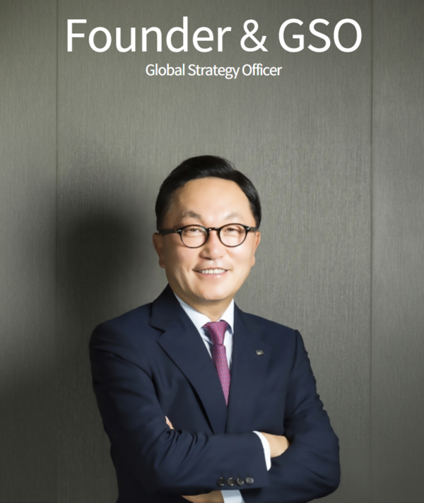 미래에셋의 창립자이자 글로벌 전략가를 맡고 있는 박현주 회장. ETF 시대의 도래를 예상하고 글로벌 ETF 운용사들을 인수하며 빠르게 규모를 확대, 세계적인 IB그룹을 키워낸 공로를 인정받고 있다. 미래에셋 제공.