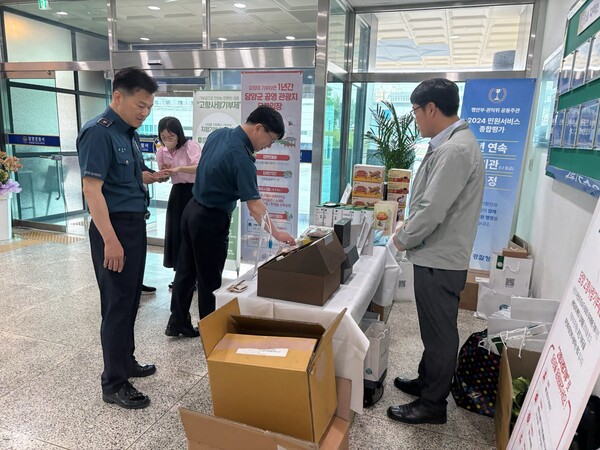 담양군은 고향사랑기부제에 대한 관심을 높이기 위해 담양경찰서를 방문해 '찾아가는 홍보'를 진행했다.사진/담양군