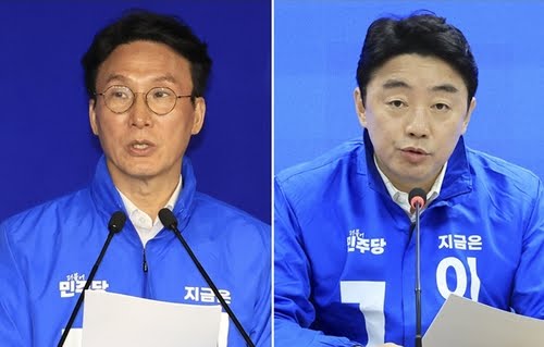 더불어민주당 김민석(왼쪽) 수석최고위원과 선대위 종합상황실질을 맡았던 강훈식 의원. 연합뉴스.