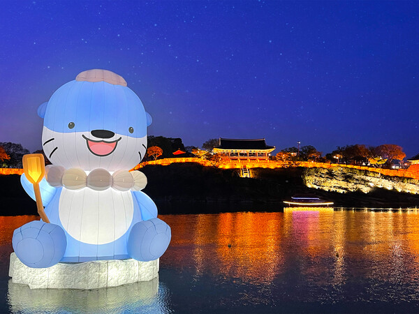 진주성과 남강의 야경.  ⓒ진주시